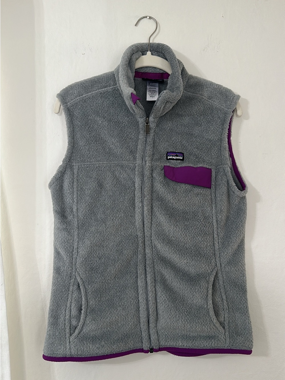 Patagonia Women’s Large Gray Fleece Vest with Purple Trim